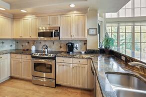 The Pines Lodge, A RockResort