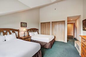 The Pines Lodge, A RockResort