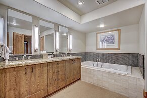 The Pines Lodge, A RockResort