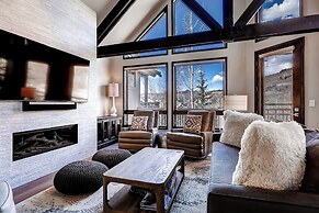 The Pines Lodge, A RockResort