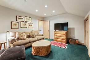 The Pines Lodge, A RockResort