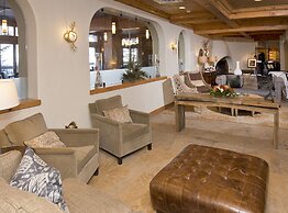 The Pines Lodge, A RockResort