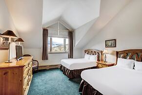 The Pines Lodge, A RockResort