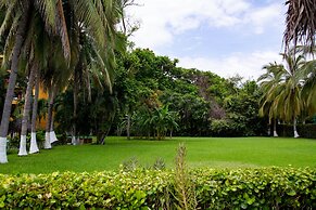 Puerta Del Mar Hotel