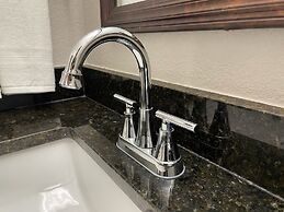 Days Inn by Wyndham Irving Grapevine DFW Airport North