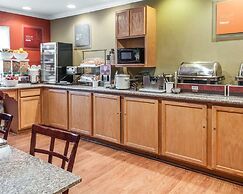 Quality Inn & Suites Farmington