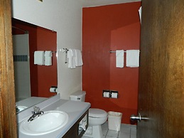 Quality Inn & Suites Farmington