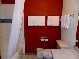 Quality Inn & Suites Farmington