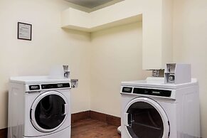 La Quinta Inn & Suites by Wyndham Emporia