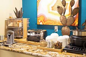 DoubleTree Suites by Hilton Tucson - Williams Center