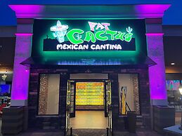 Holiday Inn & Suites Parsippany Fairfield by IHG