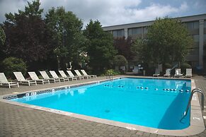 Holiday Inn & Suites Parsippany Fairfield by IHG