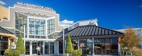 Holiday Inn & Suites Parsippany Fairfield by IHG