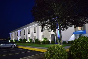 Econo Lodge at the University