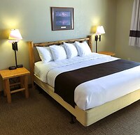 Antler Lodge - Gardiner MT