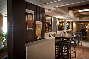 Ramada by Wyndham Pinewood Park Resort North Bay