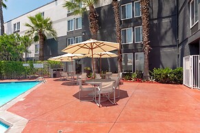 Best Western Plus Commerce Hotel