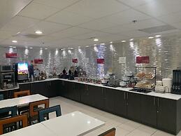Best Western Plus Commerce Hotel