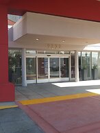 Best Western Plus Commerce Hotel
