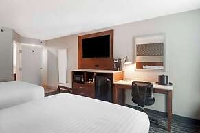 Best Western Plus Commerce Hotel