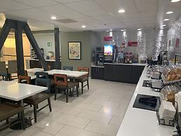 Best Western Plus Commerce Hotel