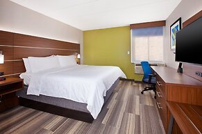 Holiday Inn Express Fairfax - Arlington Boulevard by IHG