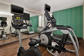 Holiday Inn Express Fairfax - Arlington Boulevard by IHG