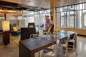 Aloft Tucson University