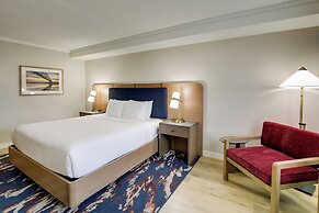 The Atrium Hotel on Third