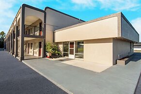 Econo Lodge Goldsboro Hwy 70