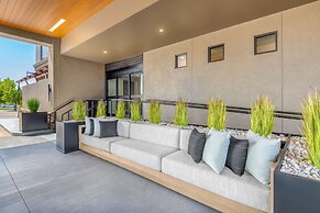 DoubleTree by Hilton Denver Cherry Creek