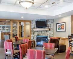 Comfort Inn & Suites Sturbridge - Brimfield