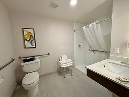 Comfort Inn & Suites Sturbridge - Brimfield