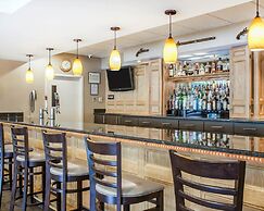Comfort Inn & Suites Sturbridge - Brimfield