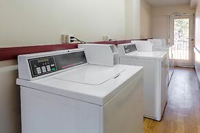 Red Roof Inn Atlanta - Suwanee/ Mall of Georgia