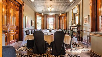 Idlewyld Inn & Spa