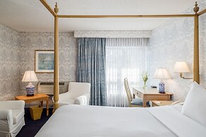 The Farmington Inn & Suites