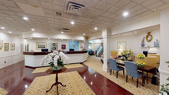 The Farmington Inn & Suites