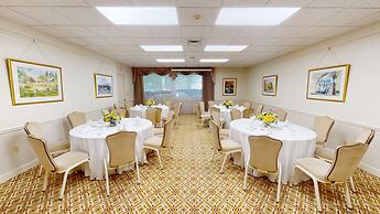 The Farmington Inn & Suites
