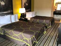 Super 8 by Wyndham Augusta