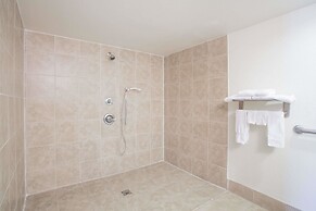 Super 8 by Wyndham Augusta