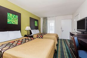 Super 8 by Wyndham Augusta