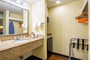 Econo Lodge Naval Station Norfolk