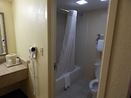 Econo Lodge Naval Station Norfolk