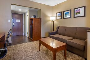 Comfort Suites Bethlehem Near Lehigh University and LVI Airport