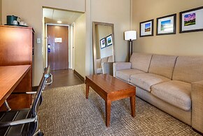 Comfort Suites Bethlehem Near Lehigh University and LVI Airport