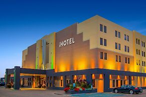 iHOTEL & Conference Center Red Deer