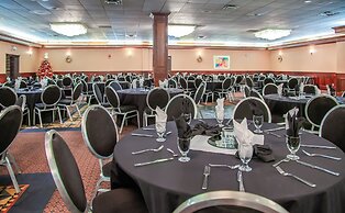 iHOTEL & Conference Center Red Deer