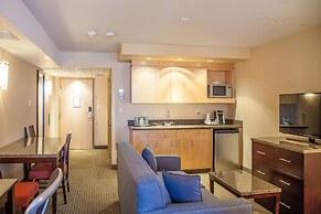 iHOTEL & Conference Center Red Deer