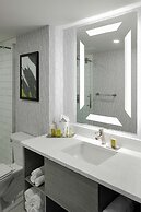 The Kingsley Bloomfield Hills - a DoubleTree by Hilton